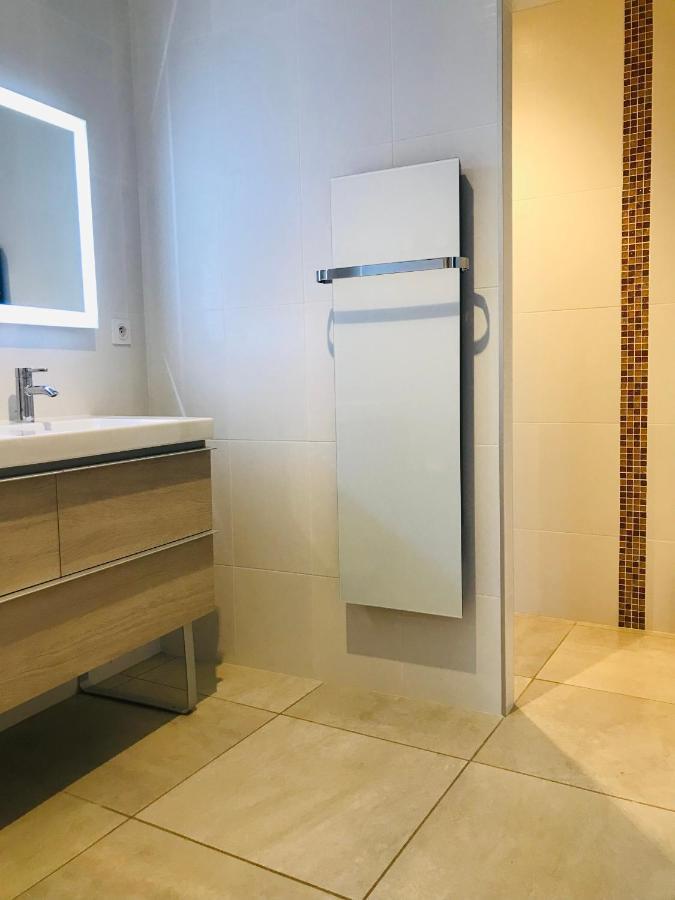 Ferme St Pierre 2 Suites Avec Repas, Piscine, Clim, Cheminee Ou Baignoire Spa Chabeuil Exterior photo